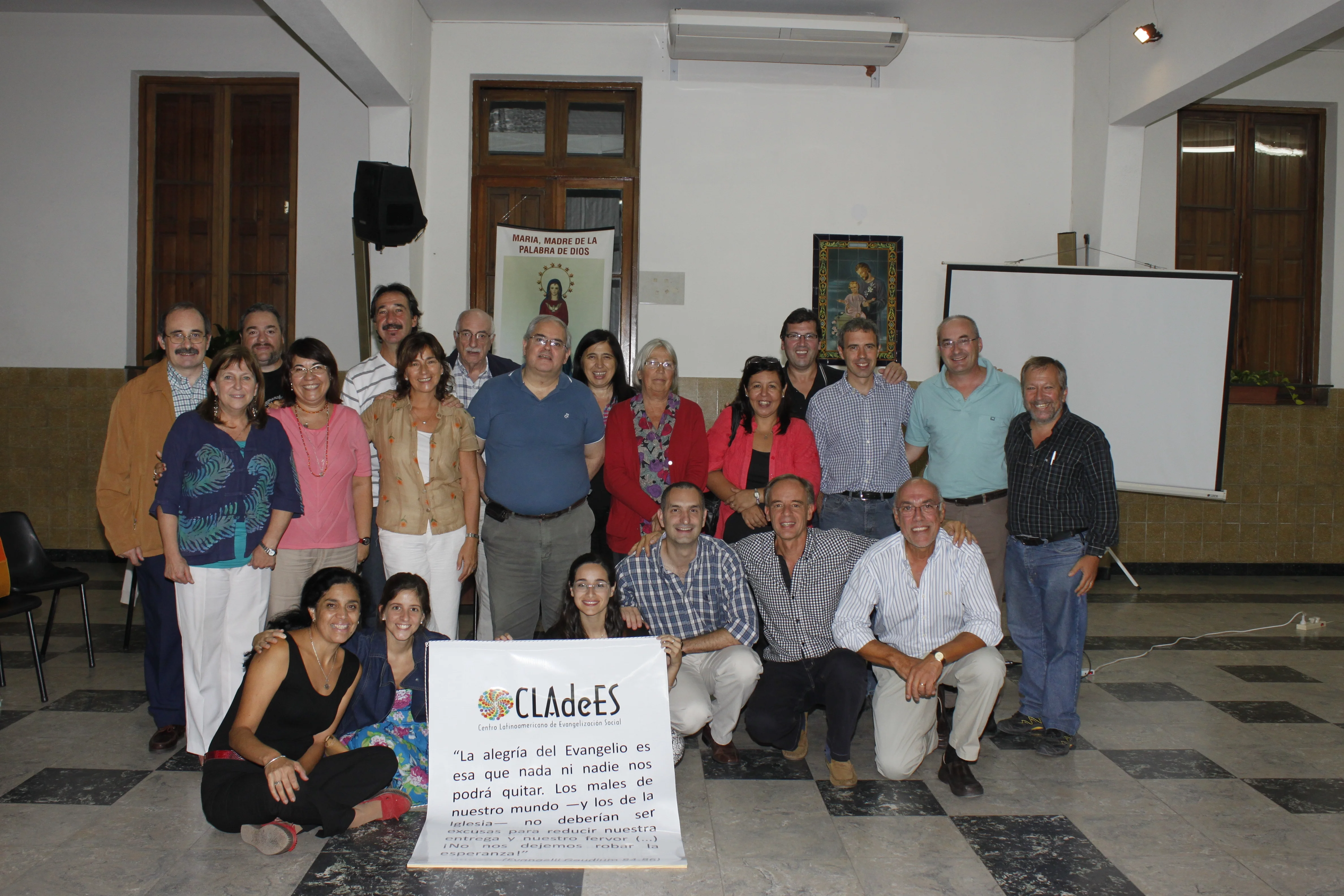 Equipo de CLAdeES en la conferencia inaugural 2014